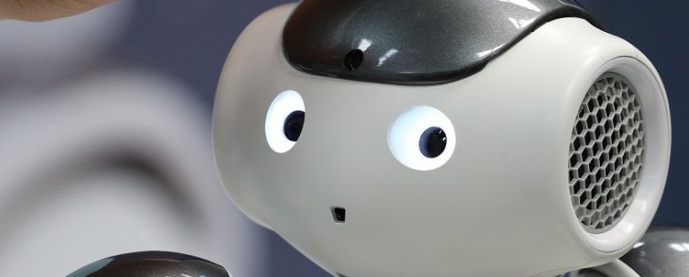 NAOTherapist, sistema autónomo de rehabilitación basado en robótica social. 